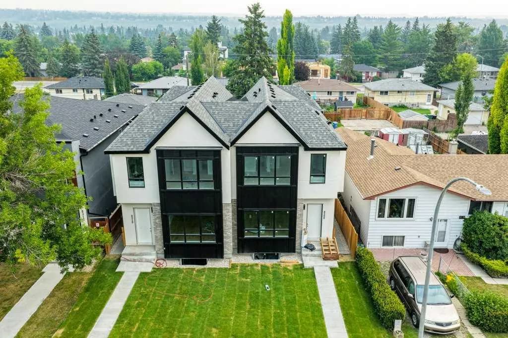 Semi Detached (Half Duplex)