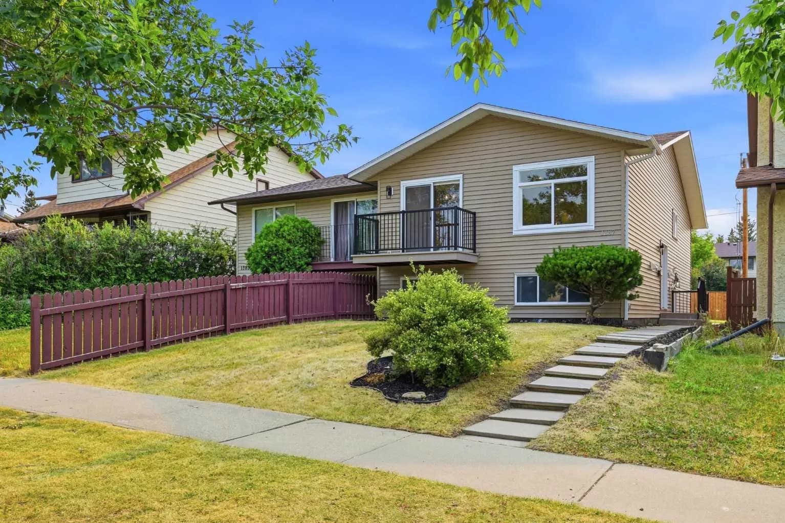 Semi Detached (Half Duplex)