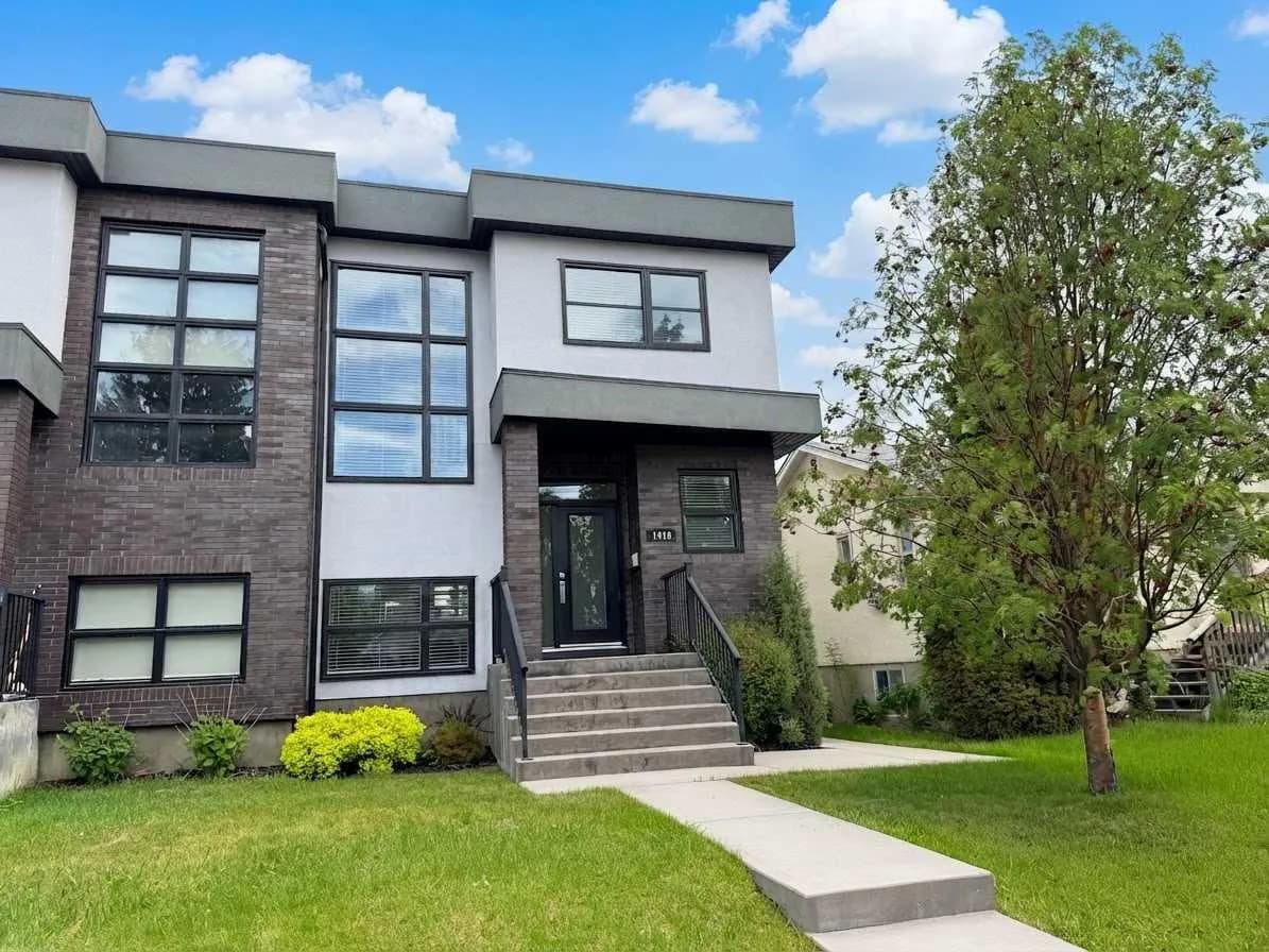 Semi Detached (Half Duplex)