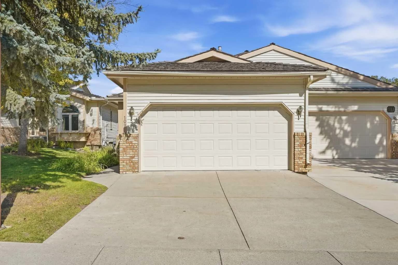 Semi Detached (Half Duplex)